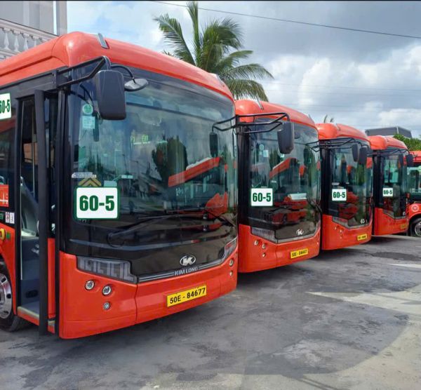 Từ ngày 12/07/2026 chính thức đưa phương tiện xe buýt điện vào khai thác trên hai tuyến xe buýt liên tỉnh tuyến 603 (Bến xe Miền Đông - Khu công nghiệp Nhơn Trạch) và tuyến 605 (Bến xe Biên Hòa -Bến xe buýt Đại học Quốc Gia )